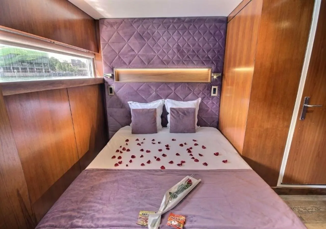 Vip Yacht & 2*
