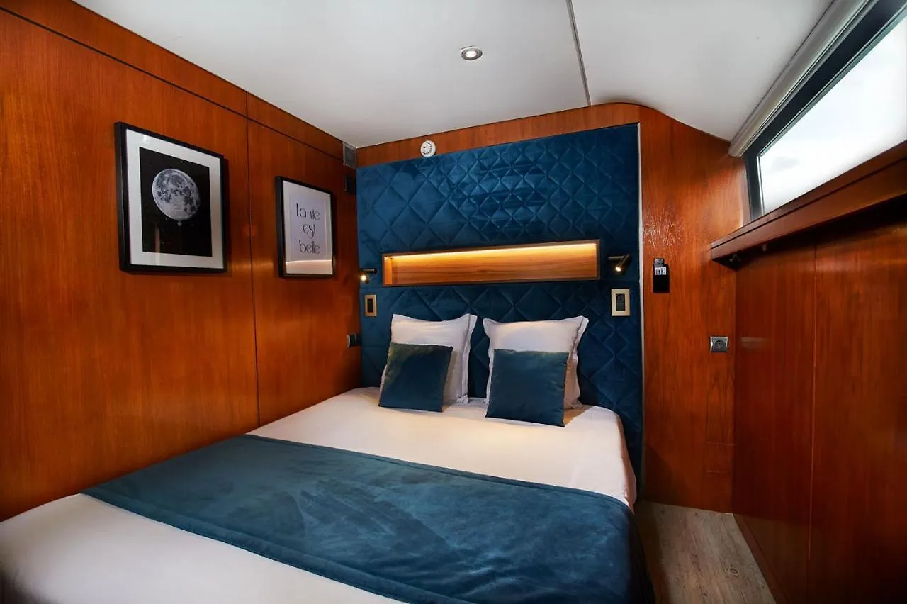 Vip Yacht & فندق 2*