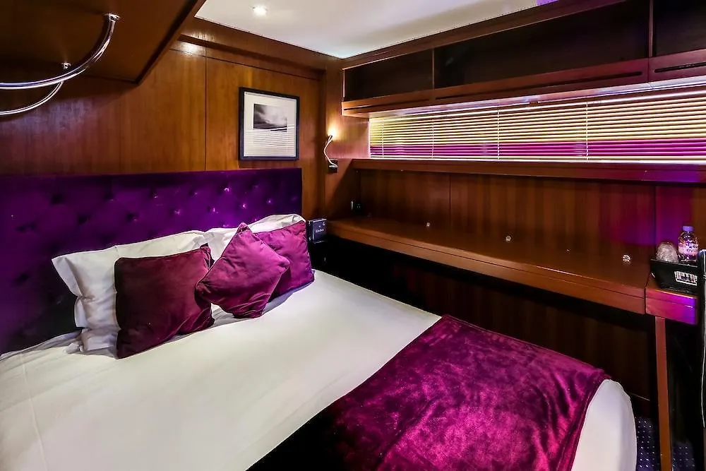 Vip Yacht & Hotel 2*